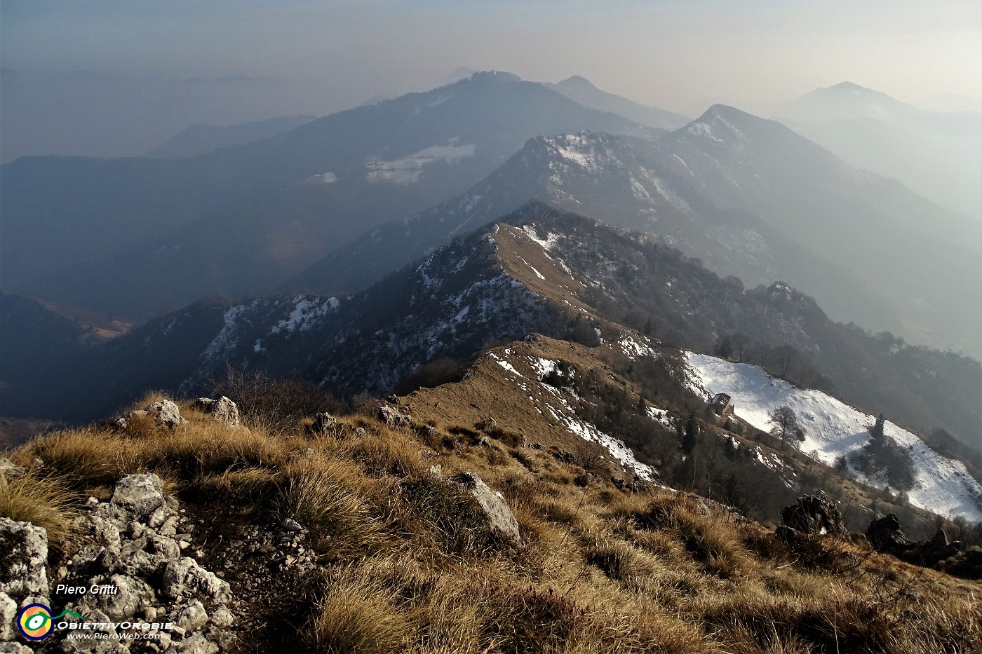 78 Vista sul percorso di rientro di cimetta in cimetta.JPG